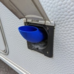 Karavan Su Deposu Doldurma Hunisi 35 Mm Giriş Için Karavan Su Deposu Doldurma Hunisi 35 Mm Giriş Için